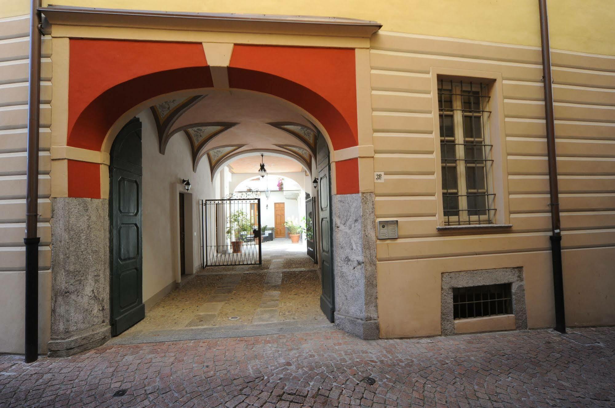 Casa Botta - Luino Lago Maggiore Buitenkant foto