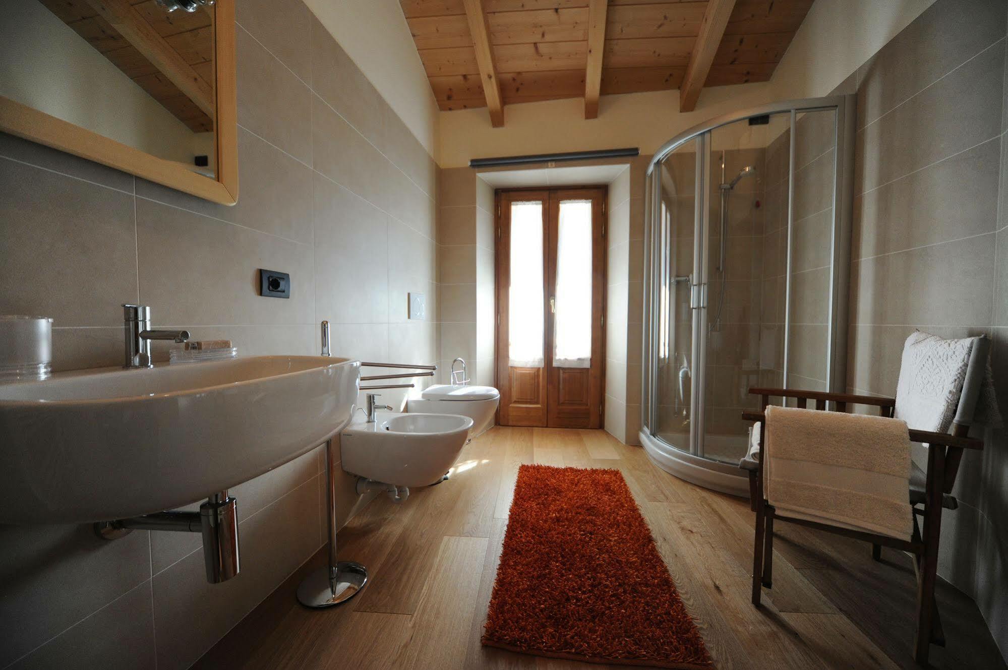 Casa Botta - Luino Lago Maggiore Buitenkant foto