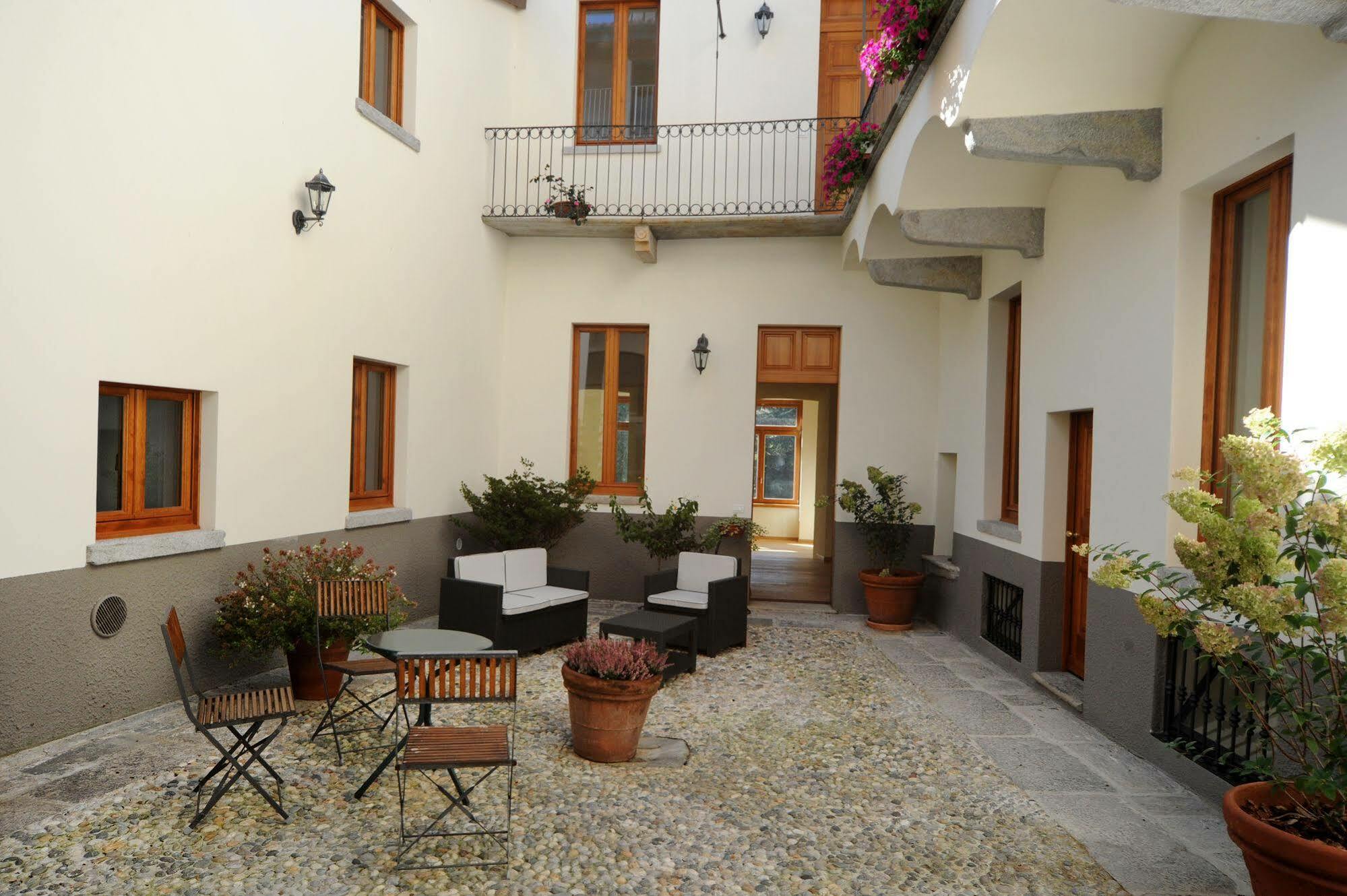 Casa Botta - Luino Lago Maggiore Buitenkant foto