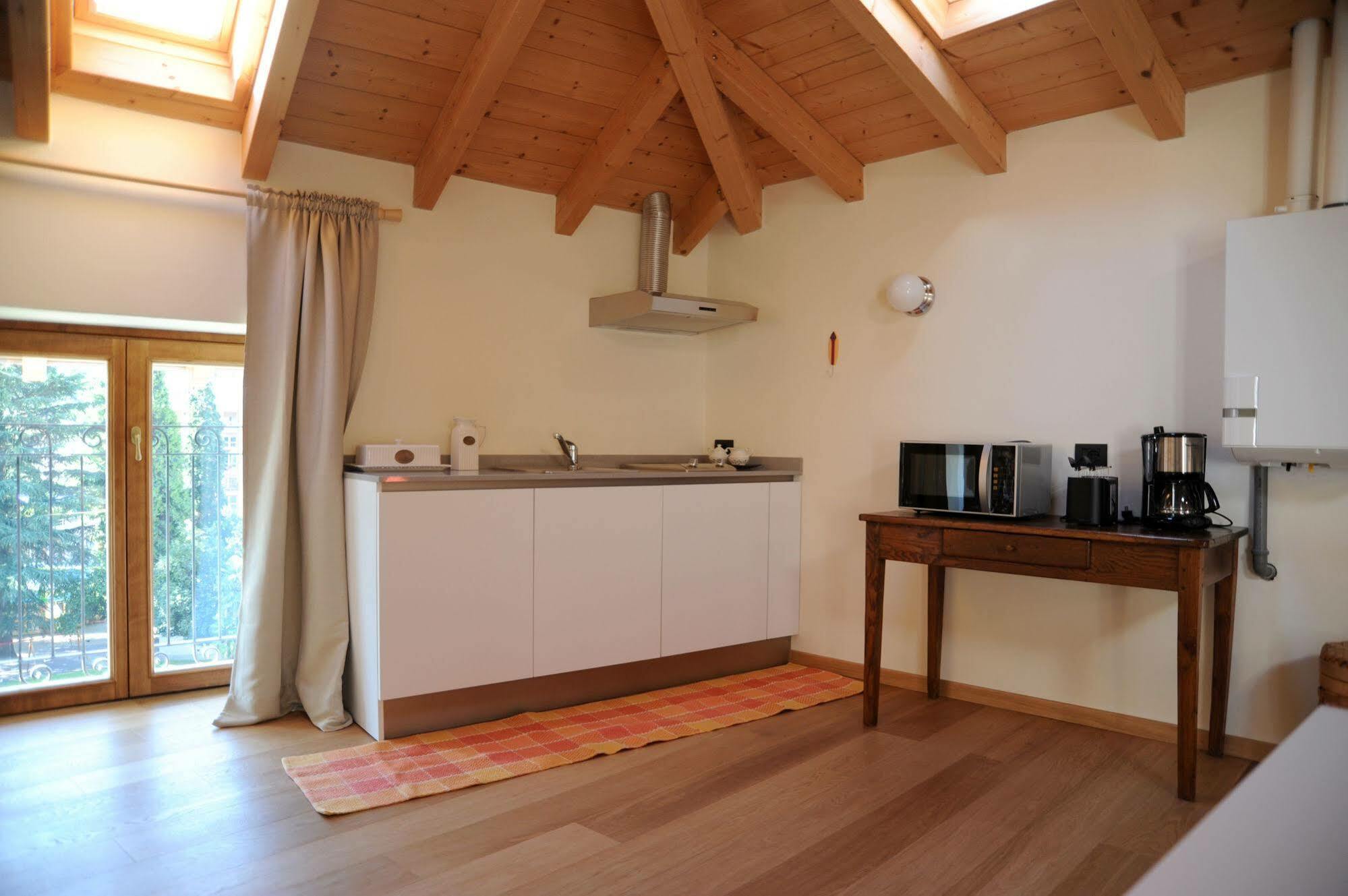 Casa Botta - Luino Lago Maggiore Buitenkant foto